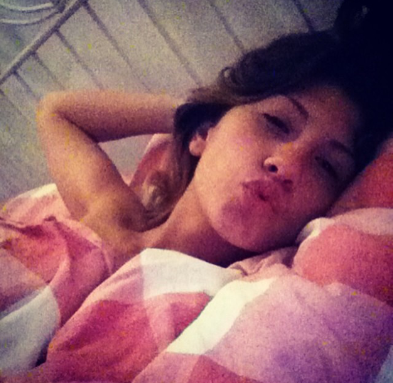 Giorgia Lucini si sfoga su Facebook: “Chiedo di essere lasciata in pace! Dovrei stare in casa a piangere? Mi sto solo godendo i miei vent’anni!” preview