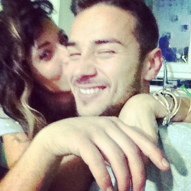 Luca Viganò su Instagram: “Io e Luce Barucchi non siamo in crisi!” article-post