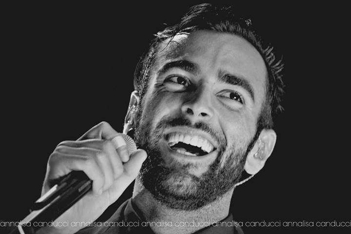 Fattore M: spazio dedicato a Marco Mengoni. Poker di premi agli MTV Awards 2014. Continua la promozione in Spagna di #PRONTOACORRERE preview