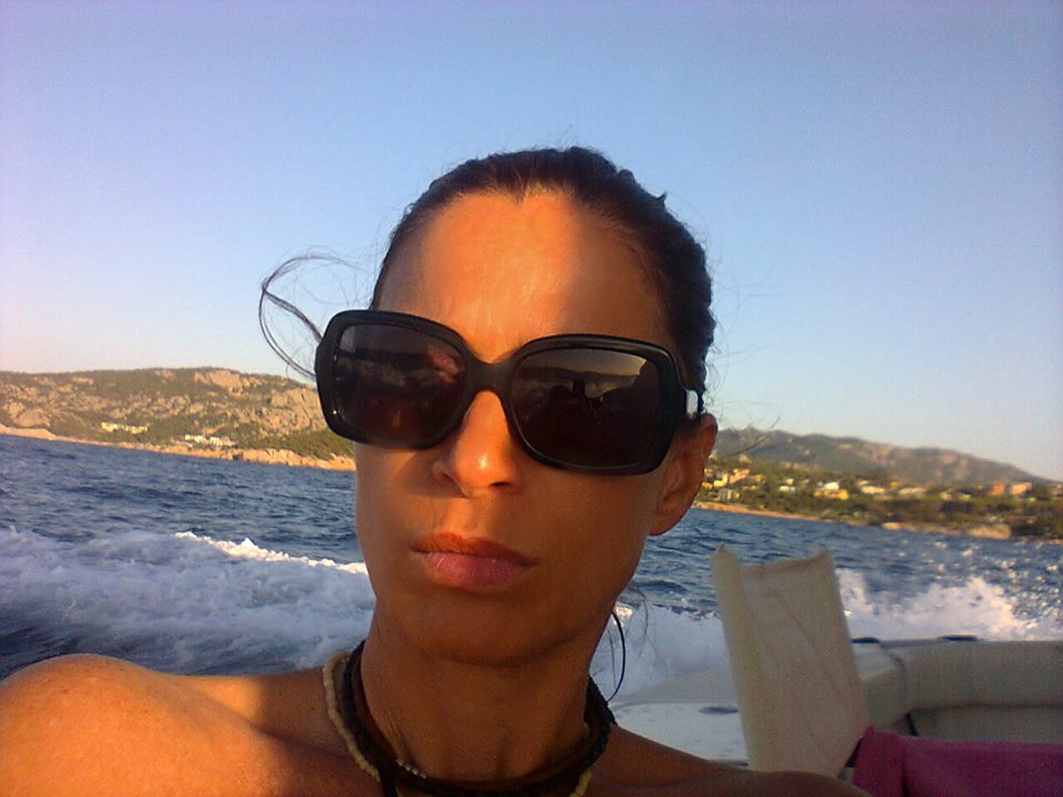 Barbara Barbieri su Facebook: “Sono finite le repliche di ‘Uomini e Donne’ quindi adesso basta parlarne! Presto aprirò un blog in cui parleremo di molte altre cose!” article-post