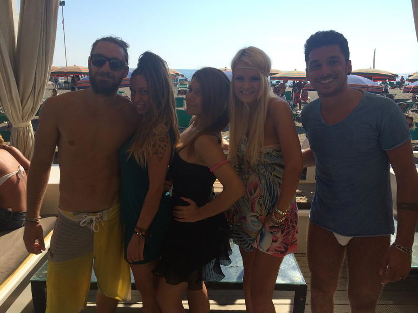 Grande Fratello 13: raduno di gruppo a Fregene per alcuni degli ex concorrenti del reality. Assente però Greta Maisto… preview