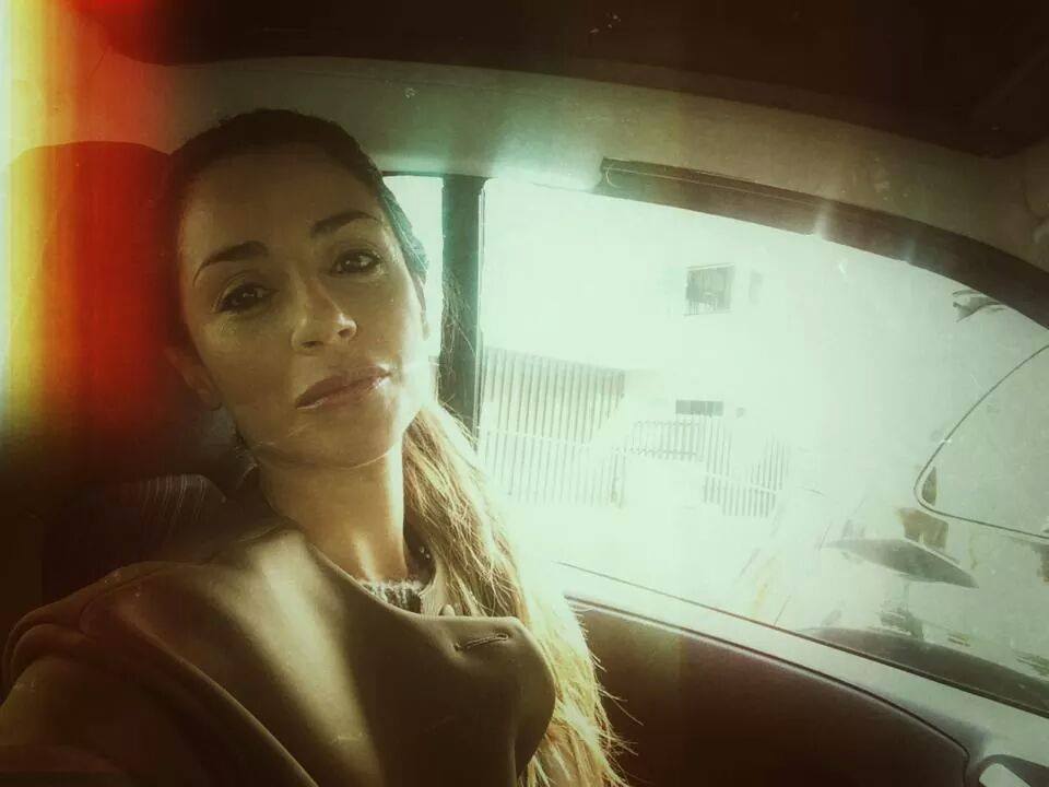 Raffella Mennoia ad Anna Munafò: “Ti abbiamo trattata come una di famiglia e io a differenza tua non racconto cazzate!” article-post