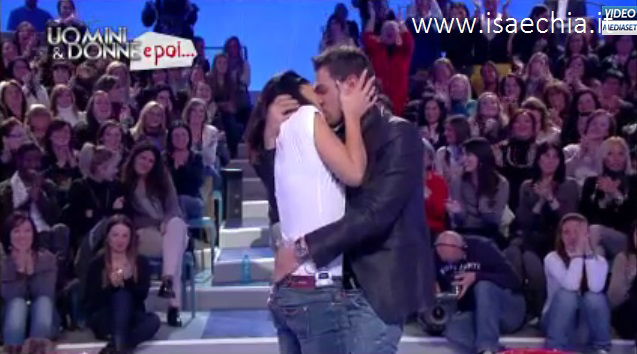 Auditel ‘Uomini e Donne e poi…’: il trono di Leonardo Greco meglio del Trono over, ottimi ascolti per il momento della scelta preview