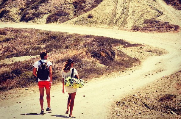 Andrea Damante pubblica su Instagram una foto con Giorgia Lucini ma lei su Facebook scrive… article-post