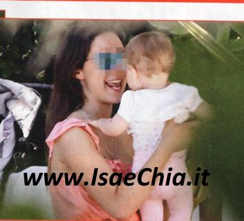 Michelle Hunziker al settimo cielo: sua figlia Aurora è una vice-mamma perfetta per Sole! preview