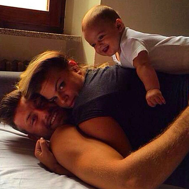 Eugenio Colombo e Francesca Del Taglia innamorati più che mai del piccolo Brando: le nuove foto della neo famiglia article-post