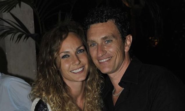 Sara Zanier, ex star della soap ‘Cento Vetrine’, festeggia il compleanno a Milano Marittima con il marito Samuel Sbrighi