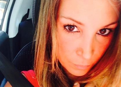 Sonia Carbone a proposito dell’ex fidanzato Gabriele Caiazzo: “Lui sta tentando di ricucire il rapporto ma per me i cocci sono ormai frantumati!”