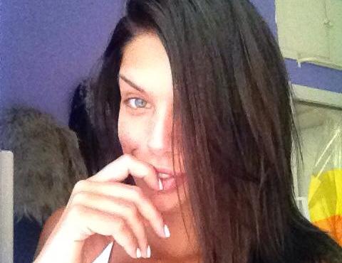 Chiara Giorgianni su Instagram: “L’hanno chiamato ‘Temptation Island’ perché ‘Cornutazzi a Go-Go’ pareva brutto!” preview