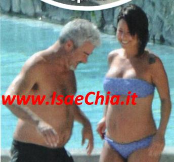 Pino Insegno: le prime foto…con il pancione! preview