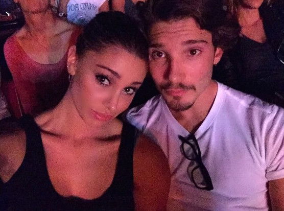 Stefano De Martino ironizza su un ipotetico riavvicinamento con Belen Rodriguez: “E’ una minaccia?” preview