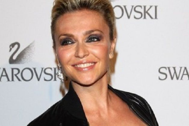 Paola Barale rinnega l’ex marito Gianni Sperti: “Mi sembra di non essere mai stata sposata” preview