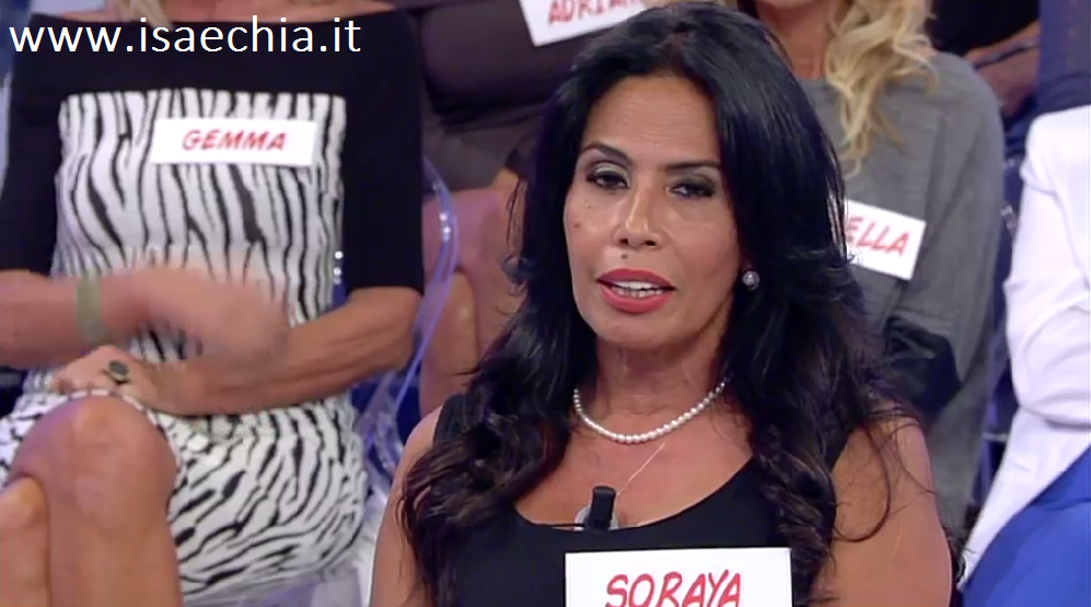 Trono over, la mamma di Carolina Marconi sbarca a ‘Uomini e Donne’: le foto della dama Soraya insieme all’ex gieffina article-post