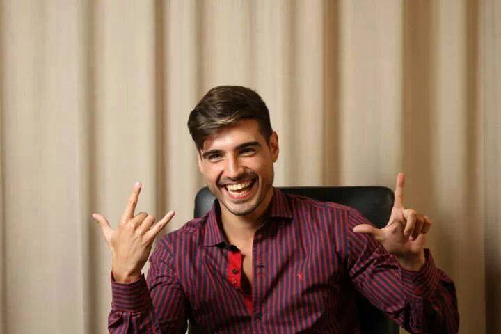 Fabio Colloricchio, il corteggiatore di Teresa Cilia in versione testimonial hot: ecco il video! preview