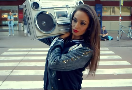 E’ “Déjà Vu” il secondo singolo di Raffaella Fico: ecco il videoclip preview