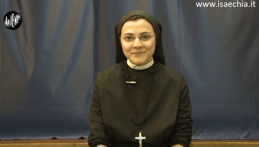 Suor Cristina Scuccia intervistata a ‘Le Iene’: “Non ho mai fatto l’amore con un ragazzo, ma se avessi trovato l’amore della mia vita mi sarei concessa!” article-post