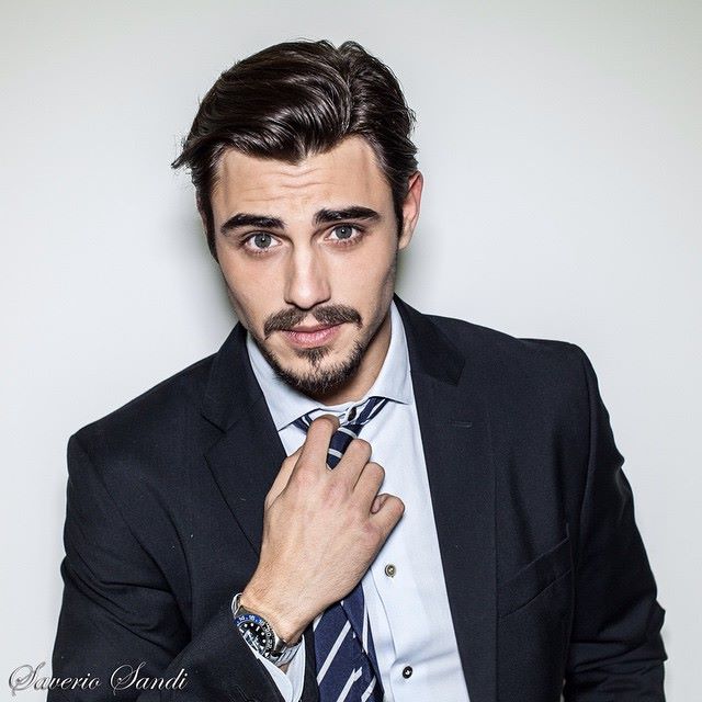 Francesco Monte continua gli studi da attore: eccolo nel nuovo video preparato al corso di recitazione article-post