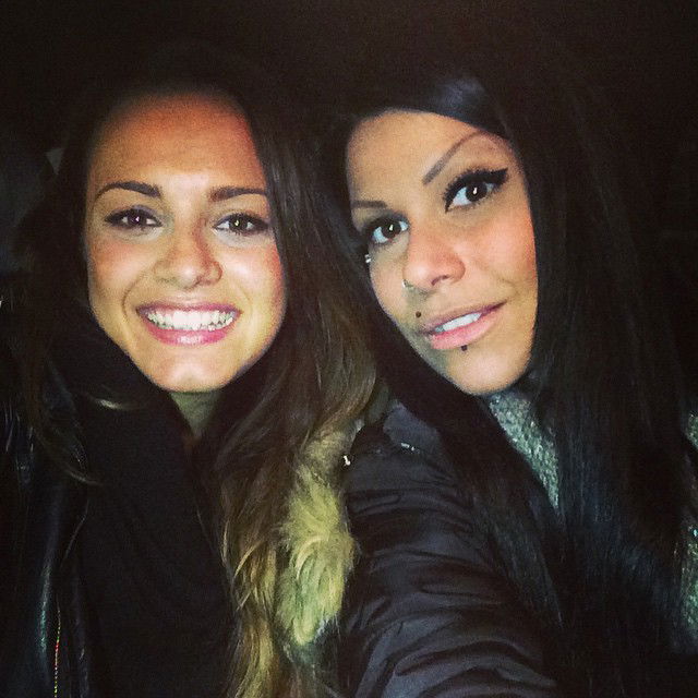 Mia Cellini presenta sua cugina: è Noemi Piarulli, corteggiatrice di Jonás Berami article-post