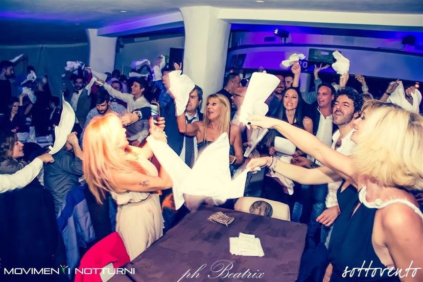 ‘Uomini e Donne’, gli ex protagonisti del Trono Over impegnati in un tour di serate preview