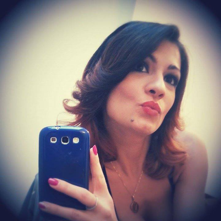 Valeria Ancona: foto inedite della nuova corteggiatrice di Andrea Cerioli a ‘Uomini e Donne’ e quei tweet polemici…. article-post