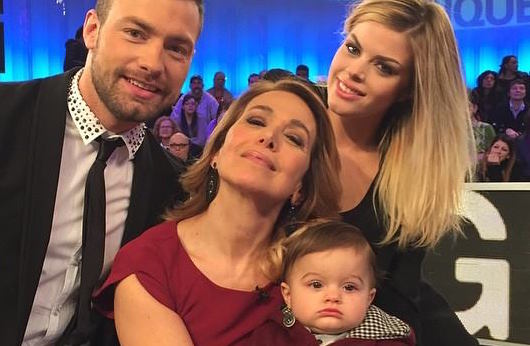 Eugenio Colombo e Francesca Del Taglia ospiti a ‘Pomeriggio 5’: “Francesca ha avuto un problema al seno a non ha potuto allattare nostro figlio Brando!” article-post