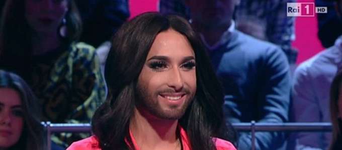 Conchita Wurst ospite a ‘L’Arena’ di Massimo Giletti: “Se non si danneggia nessuno si può fare qualsiasi cosa, anche essere una donna con la barba!” preview