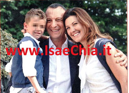 Amadeus: “Sono un papà privilegiato, posso dare un futuro migliore ai miei figli!” preview