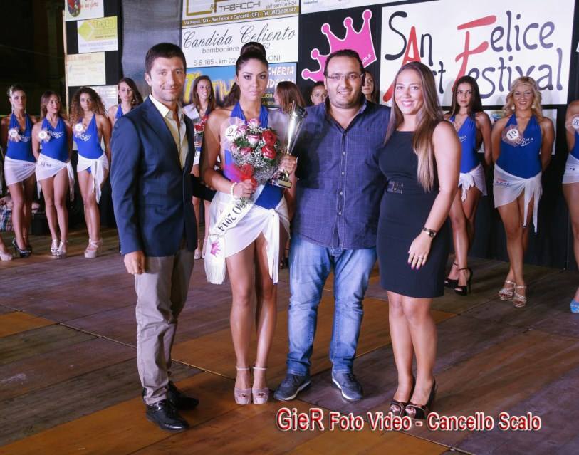 Sharon Bergonzi, una fascia da Miss nel suo passato! preview