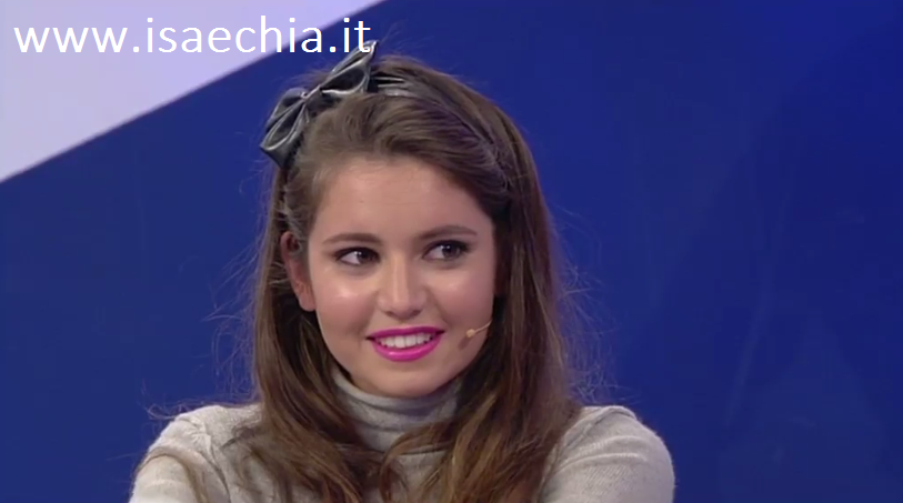 ‘Uomini e Donne’, Rama Lila Giustini e quel bacio lesbo che fa chiacchierare i fan… article-post