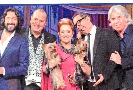 Carolyn Smith: “Il mio cagnolino è scappato, ma io non smetto di cercarlo. E all’Epifania porterò dolci ai bambini ricoverati!” article-post