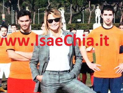 Simona Ventura: “Ho la testa…Nel pallone!” article-post