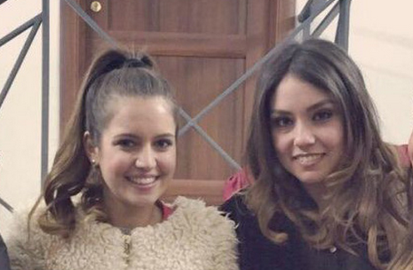 Sharon Bergonzi accompagnata da Rama Lila Giustini incontra i fan per il suo primo raduno: le foto preview