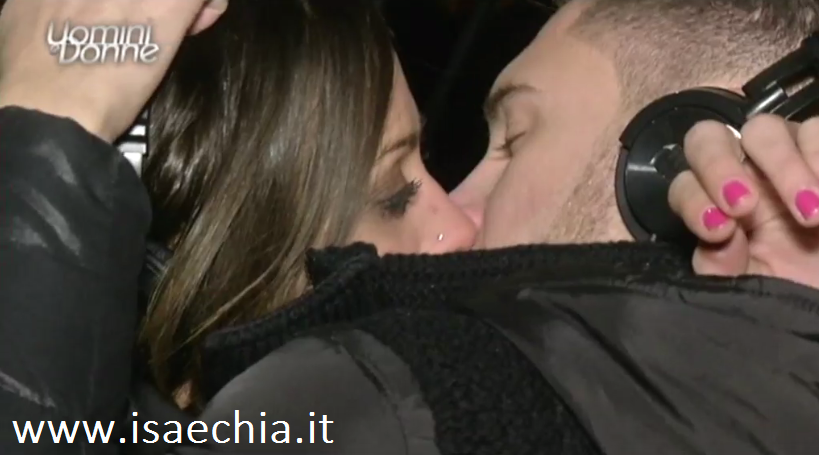 ‘Uomini e Donne’: l’opinione di Chia sulla puntata del Trono classico di oggi preview