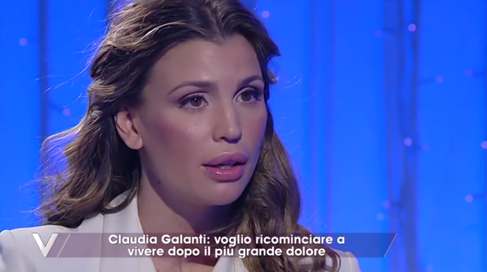 Claudia Galanti a ‘Verissimo’: “Per fortuna i miei figli sono molto piccoli e posso proteggerli da tanto dolore…”