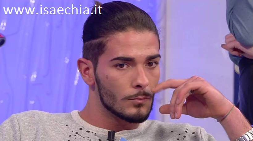 ‘Uomini e Donne’, il corteggiatore Gennaro D’Angelo nel video di “Un’altra notte se ne va” degli Zero Assoluto article-post