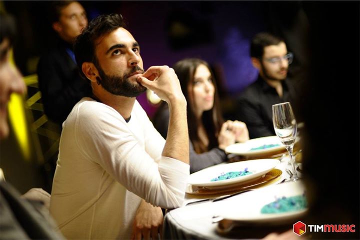 Fattore M: spazio dedicato a Marco Mengoni. La videochat per “La Stampa”. Canzoni #controsenso ad EPCC su Sky Uno. preview