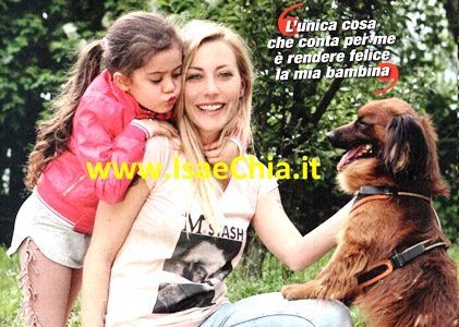 Karina Cascella: “Io, Ginevra, il suo papà, il mio cuore incasinato e il prossimo cucciolo… Che prenderemo qui!”