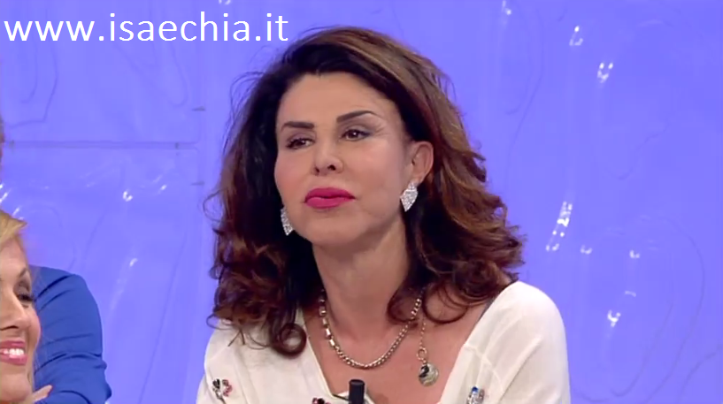 ‘Uomini e Donne’: l’opinione di Chia sulla puntata di oggi del Trono over preview