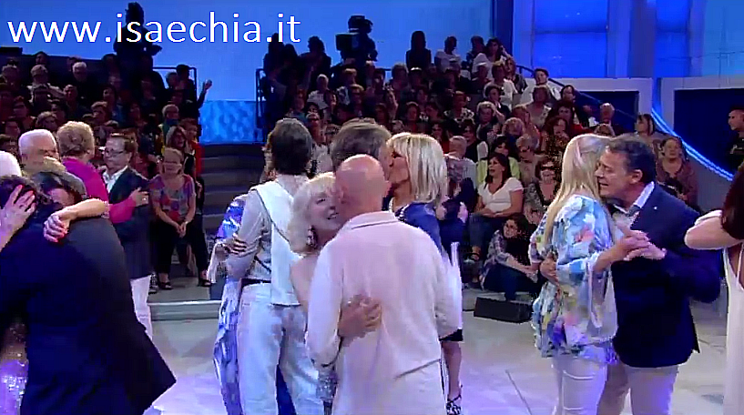 ‘Uomini e Donne’: l’opinione di Chia sulla puntata di oggi del Trono over preview