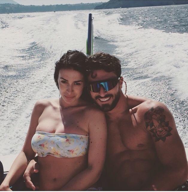 Amedeo Andreozzi e Alessia Messina innamorati al mare: foto article-post