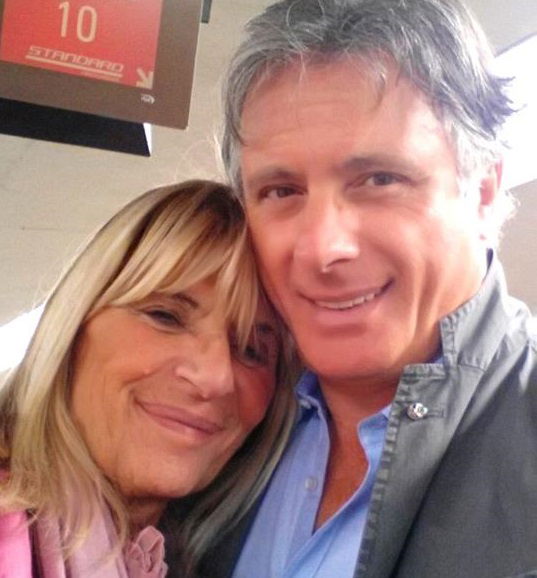 Gemma Galgani inonda di messaggi d’amore Giorgio Manetti, ma lui su Facebook… article-post