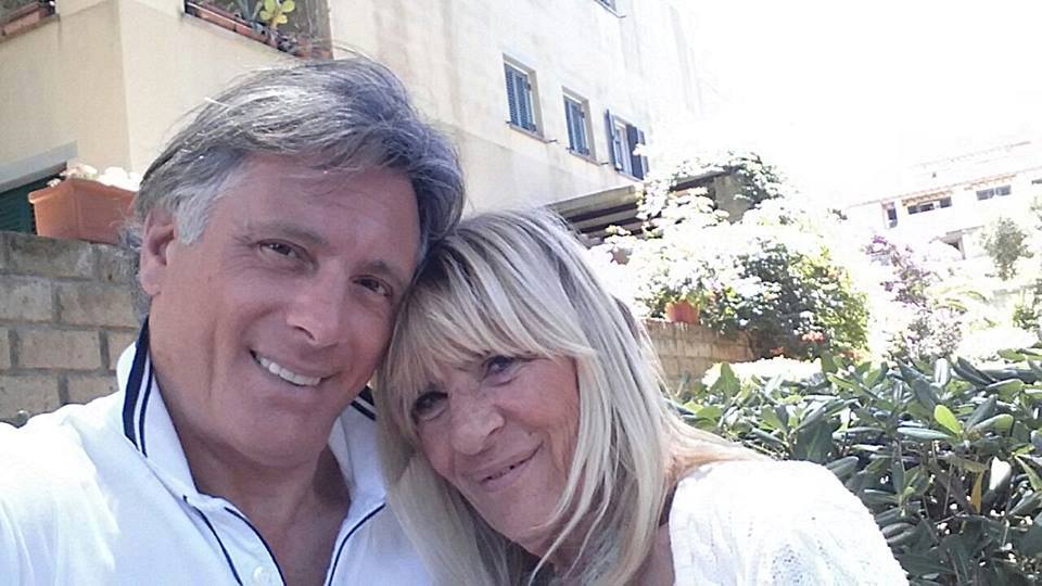 ‘Trono Over’, amore a gonfie vele per Gemma Galgani e Giorgio Manetti. Intanto la dama si sfoga su Facebook… article-post