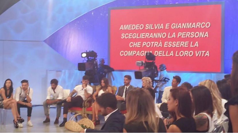 ‘Uomini e Donne’: ecco i volti di alcuni corteggiatori della stagione 2015/2016 preview