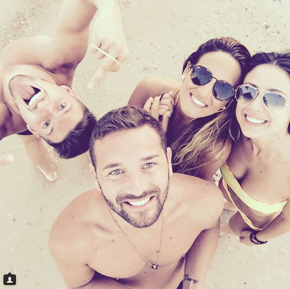 Alessandra De Angelis, Emanuele D’Avanzo, Claudia Merli e Dario Loda: vacanze insieme in Grecia per le coppie di ‘Temptation Island 2’ (foto) preview