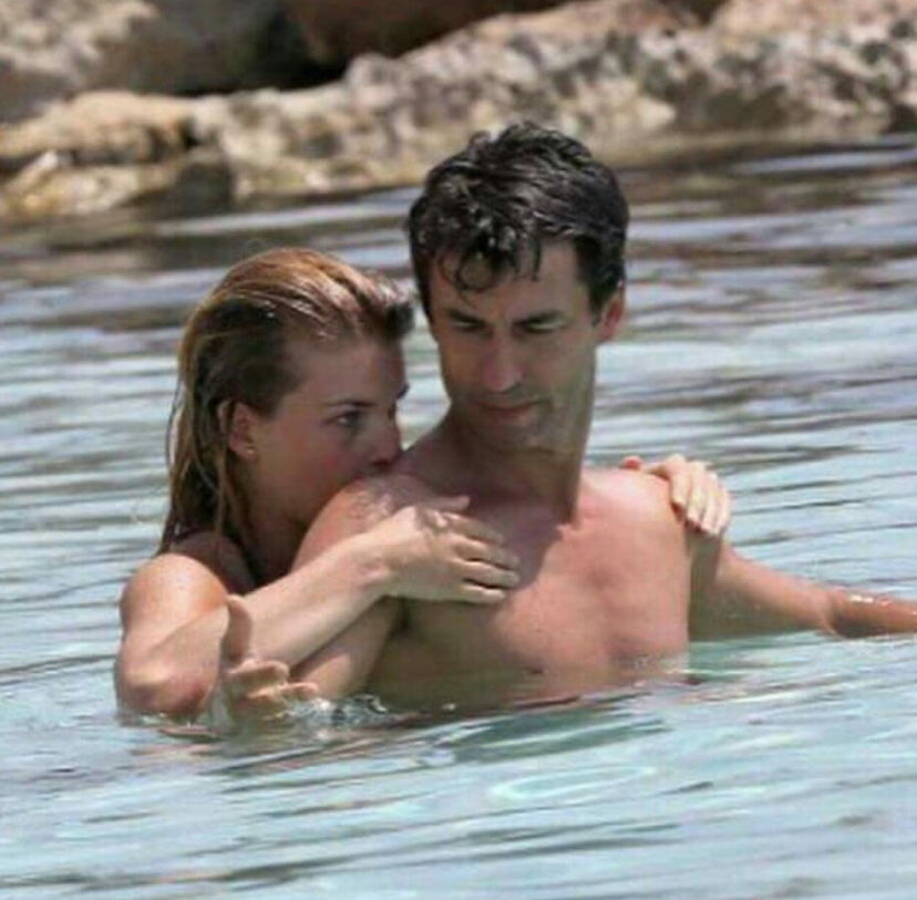 Kledi Kadiu annuncia il lieto evento su Facebook: “Presto diventerò papà!” preview