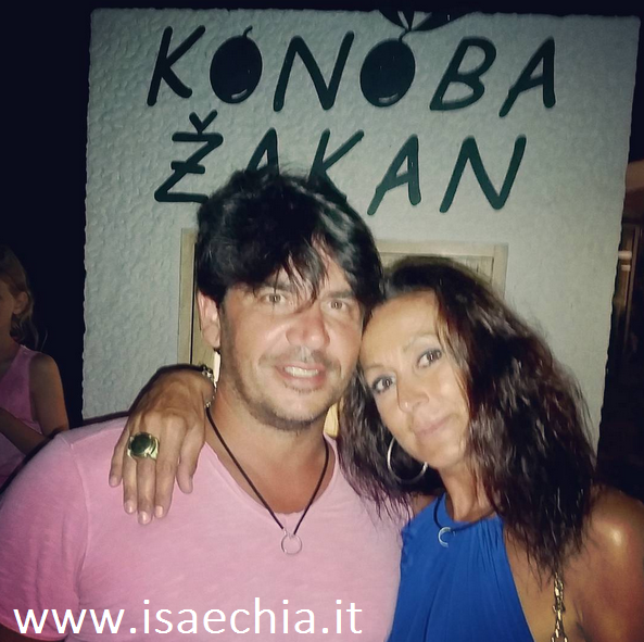 ‘Uomini e Donne’, il cavaliere del Trono over Franco Garna festeggia sei mesi d’amore con la sua Sabrina Tacchi preview