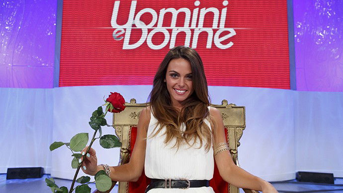 ‘Uomini e Donne’, Silvia Raffaele annuncia di essere in dolce attesa: le foto col pancione! preview
