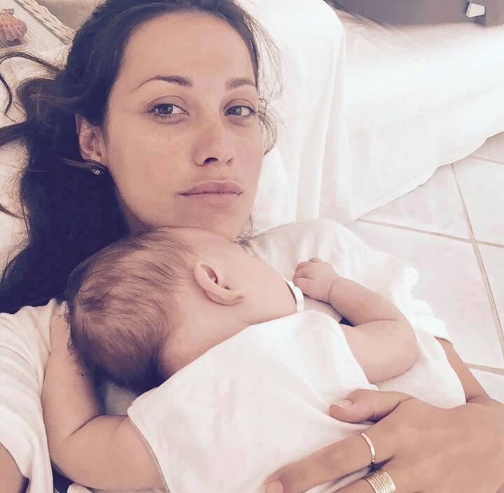 Teresanna Pugliese al battesimo del suo piccolo Francesco: le foto article-post