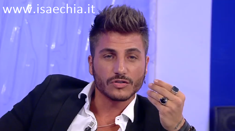 Gennaro Farella ammette: “In tanti mi associano a Mariano Di Vaio. In effetti un pizzico di somiglianza c’è e sinceramente non mi dispiace!” article-post