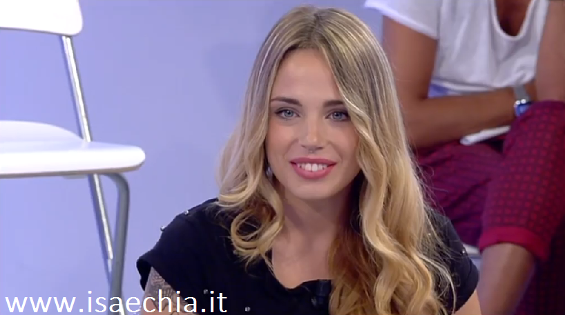 ‘Temptation Island’, Aurora Betti contro gli haters che impazzano sul web: “Se fossi stata un pochino più fragile, probabilmente a causa vostra mi sarei tolta la vita!” preview